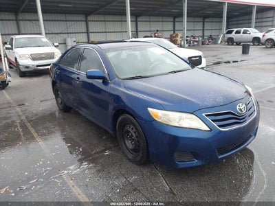 TOYOTA CAMRY 2011