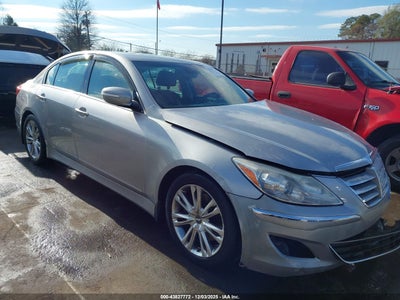 HYUNDAI GENESIS 2013