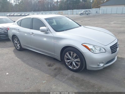 INFINITI M37 2012