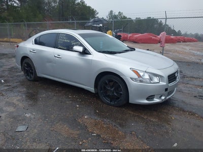 NISSAN MAXIMA 2010