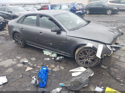 AUDI A4 2019