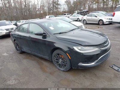 CHRYSLER 200 2016