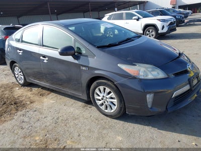 TOYOTA PRIUS PLUG-IN 2014