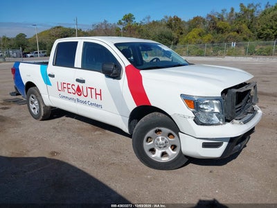 NISSAN TITAN 2022