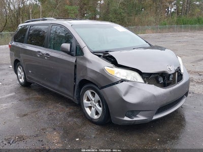 TOYOTA SIENNA 2015