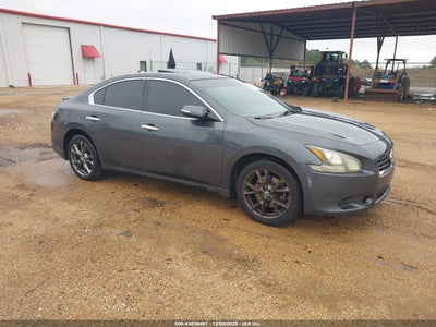 NISSAN MAXIMA 2012