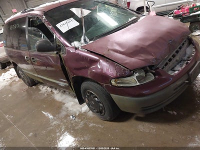 CHRYSLER VOYAGER 2000