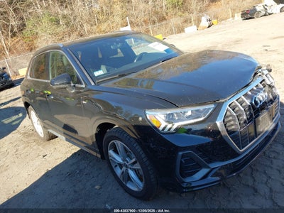 AUDI Q3 2021
