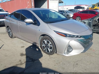 TOYOTA PRIUS PRIME 2019