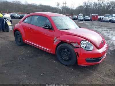 VOLKSWAGEN BEETLE 2014