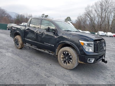 NISSAN TITAN 2019