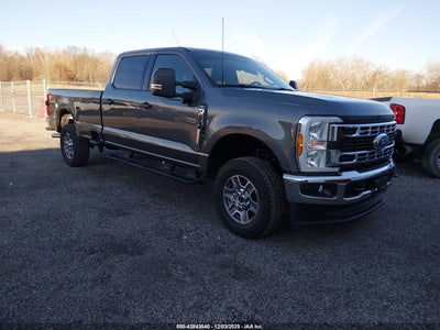 FORD F-250 2025