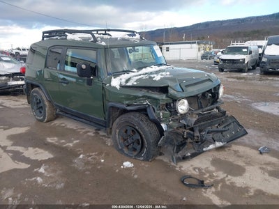 TOYOTA FJ CRUISER 2011