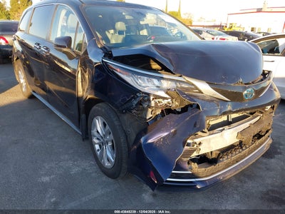 TOYOTA SIENNA 2023