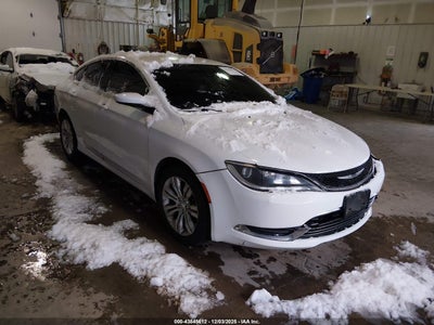 CHRYSLER 200 2015