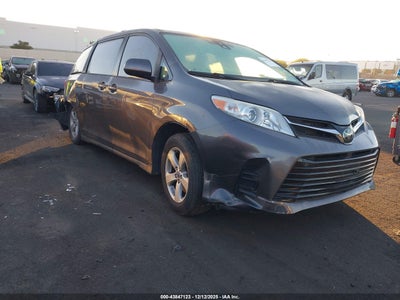 TOYOTA SIENNA 2019