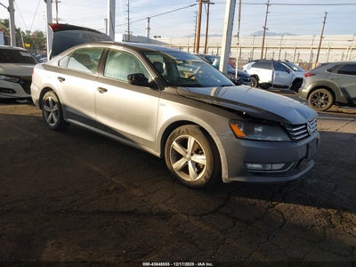 VOLKSWAGEN PASSAT 2015