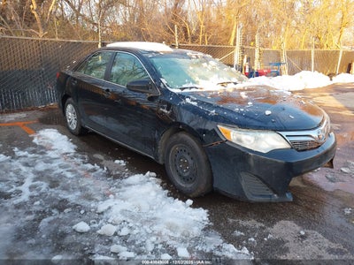 TOYOTA CAMRY HYBRID 2012