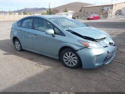 TOYOTA PRIUS PLUG-IN 2012