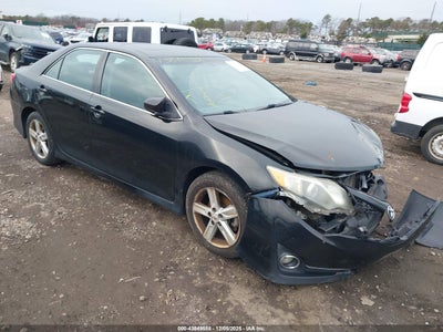 TOYOTA CAMRY 2012