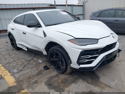 LAMBORGHINI URUS 2019