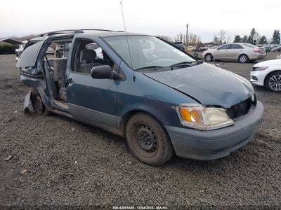 TOYOTA SIENNA 2003