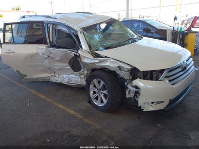 TOYOTA HIGHLANDER 2013