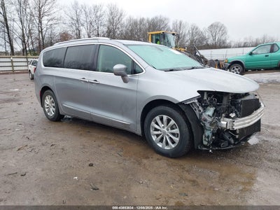 CHRYSLER PACIFICA 2018