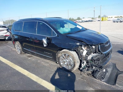 CHRYSLER PACIFICA HYBRID 2025
