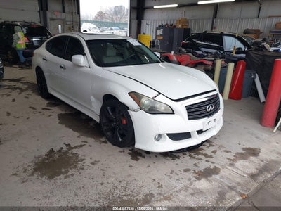 INFINITI M37 2012