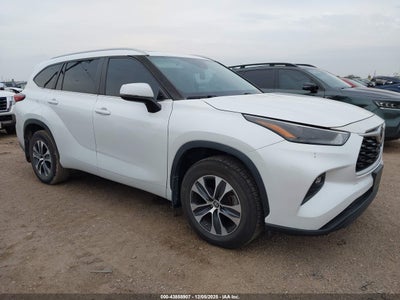 TOYOTA HIGHLANDER 2023
