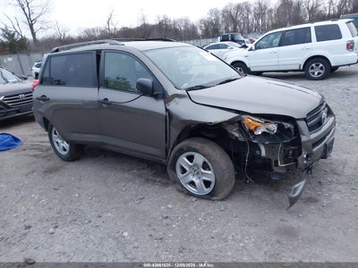 TOYOTA RAV4 2011