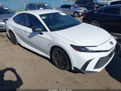 TOYOTA CAMRY 2025