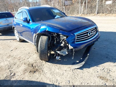 INFINITI QX70 2015