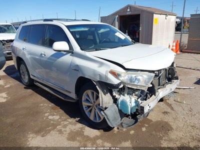 TOYOTA HIGHLANDER HYBRID 2013