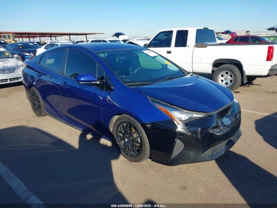 TOYOTA PRIUS 2017