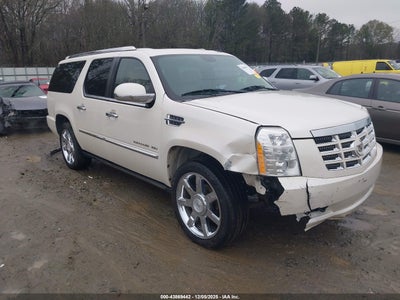 CADILLAC ESCALADE ESV 2011