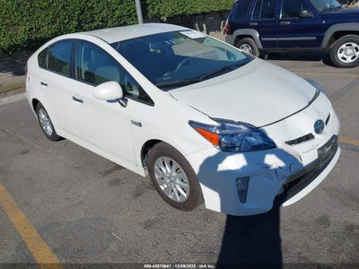 TOYOTA PRIUS PLUG-IN 2012