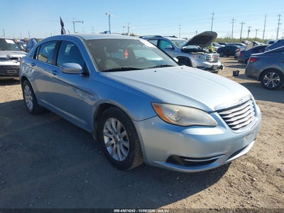 CHRYSLER 200 2013