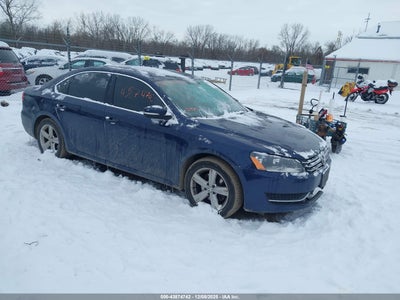 VOLKSWAGEN PASSAT 2013