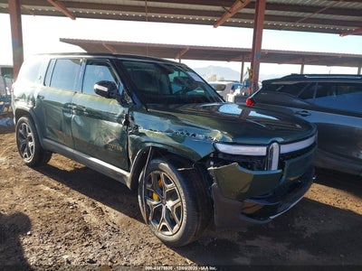 RIVIAN R1S 2023
