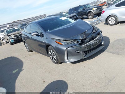 TOYOTA PRIUS PRIME 2017