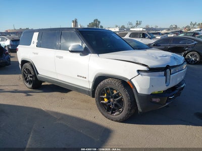 RIVIAN R1S 2023