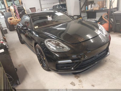 PORSCHE PANAMERA 2017