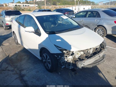 TOYOTA PRIUS PRIME 2017