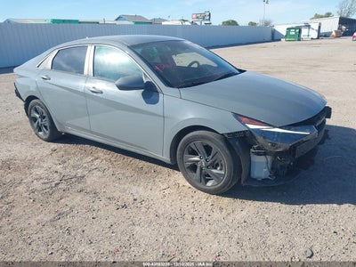 HYUNDAI ELANTRA 2022