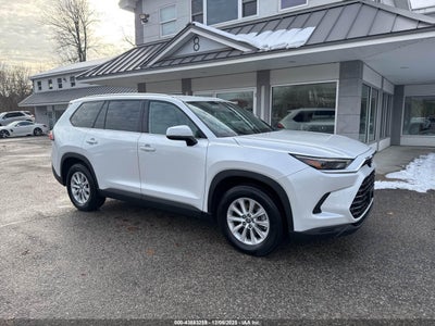 TOYOTA GRAND HIGHLANDER 2024