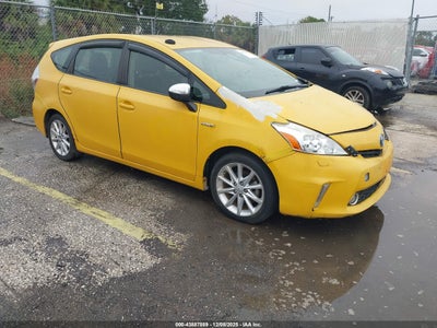 TOYOTA PRIUS V 2014