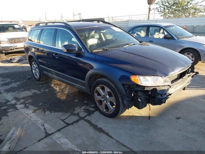 VOLVO XC70 2011