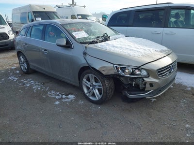 VOLVO V60 2015